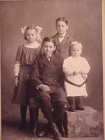 Children of Edward E., and Maude Knauss Gardner