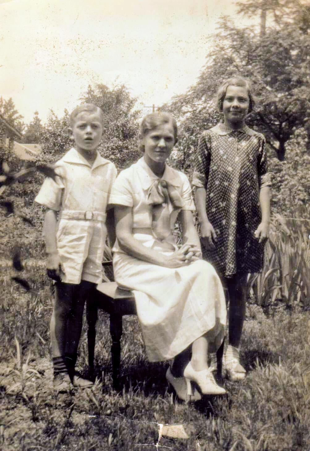 Carl, Laura and Louise Mcduffie 