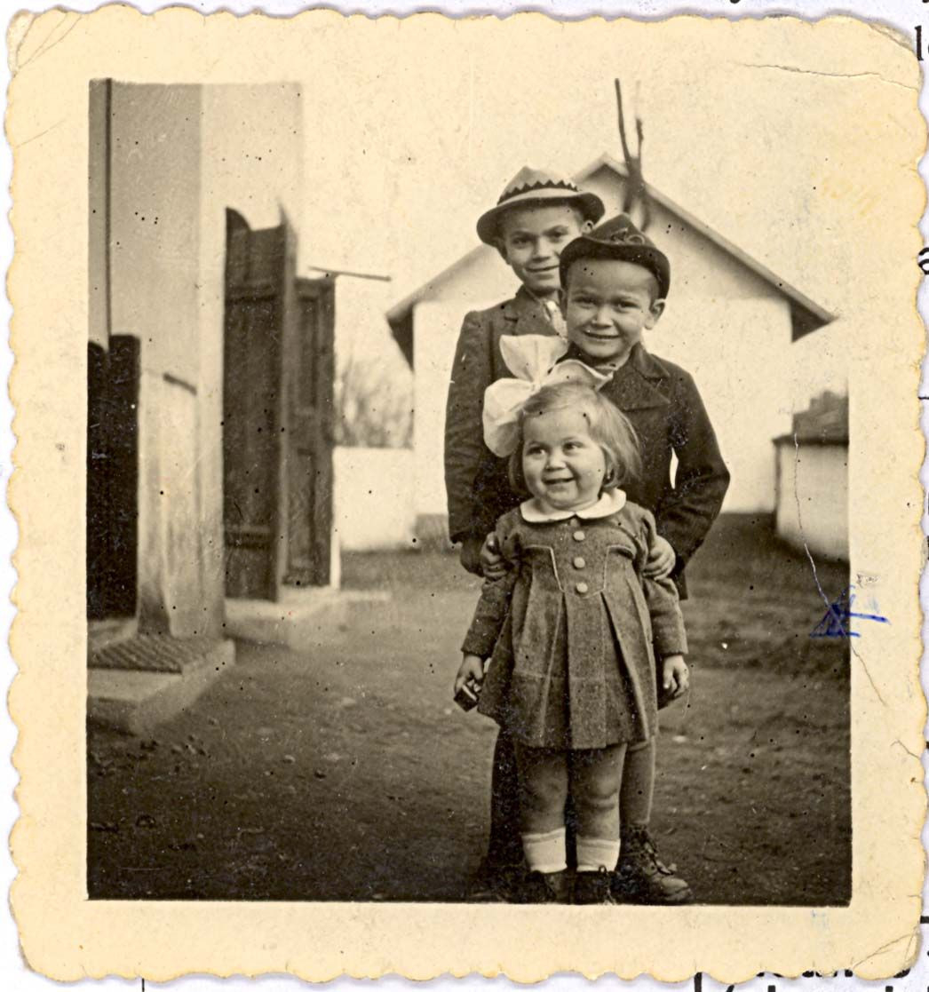 Schonberger Siblings  