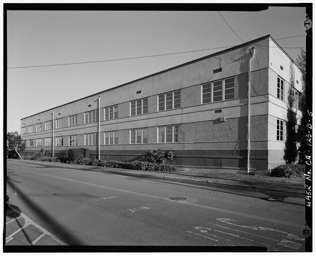 5. OBLIQUE VIEW OF WEST FACE. - Oakland Army Base, Post...