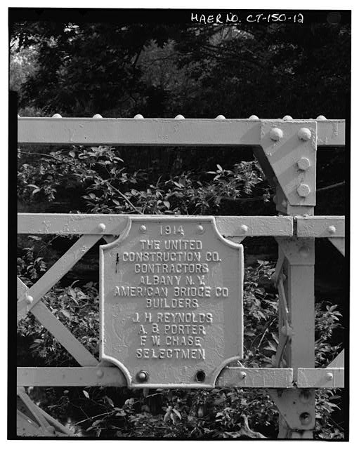 12. VIEW SOUTH, DETAIL OF PLAQUE ON SOUTH RAILING, WEST...