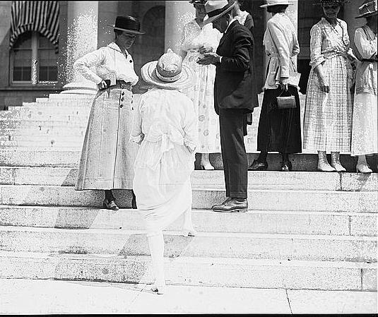 Suffragettes at court house injunction precedings, July...