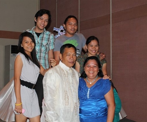 Pedro Sarceda family, Philippines