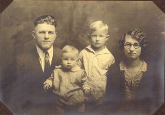Maynard Sparks family 1927