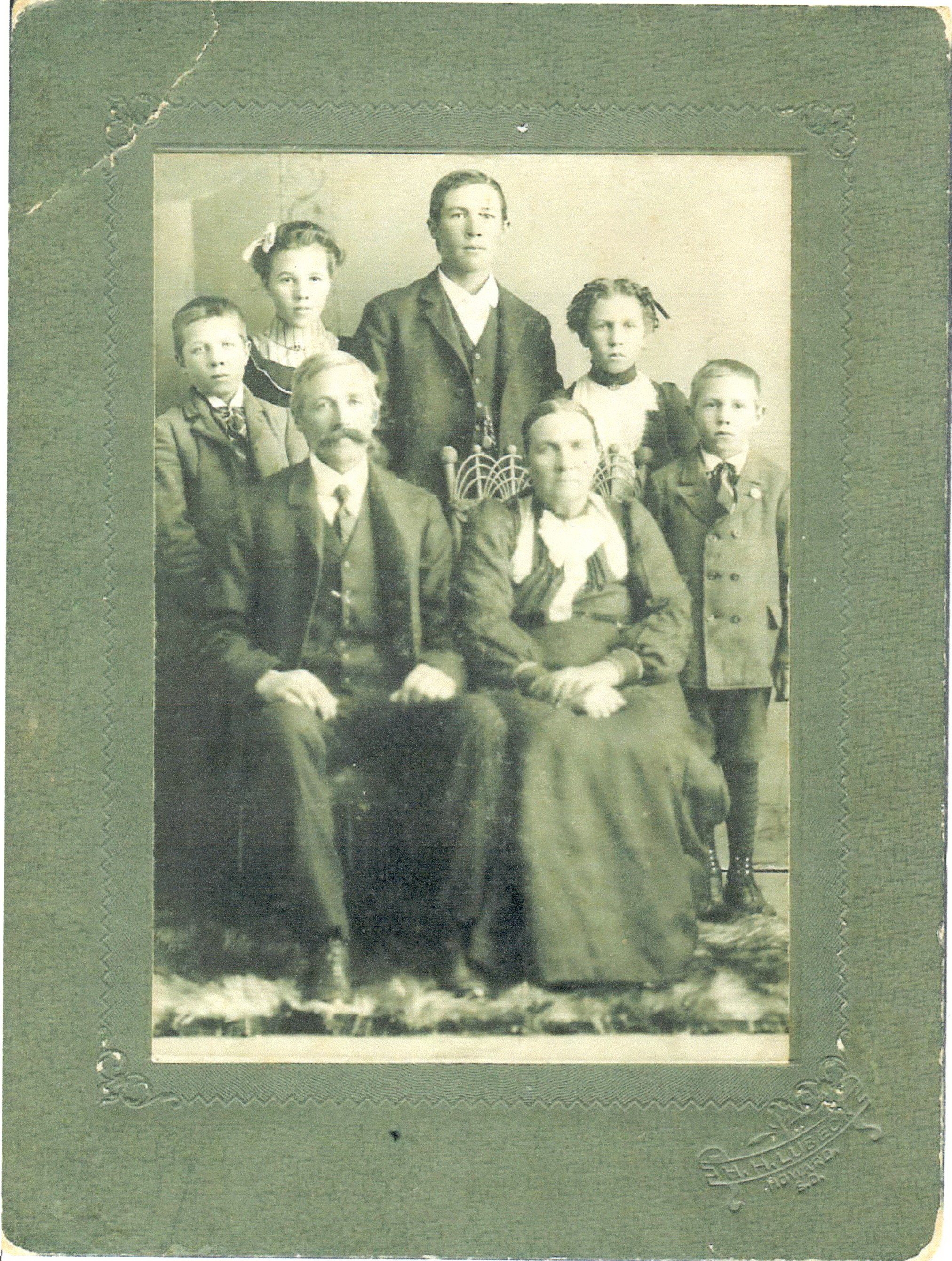 Anderson Family Picture, 1910