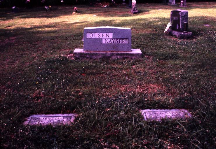 Olsens at Roselawn Cemetery