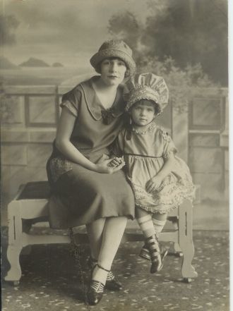 Vena and Fern Jordan, 1924