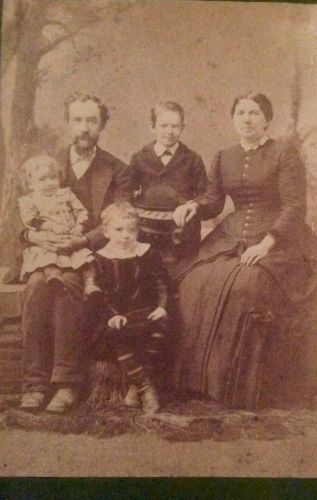 Unknown Family, Iowa
