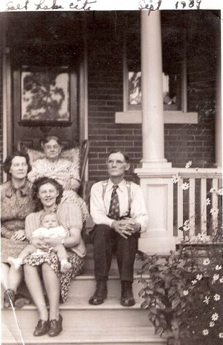 Brooks, Doble, & Ferrara Family, Utah 1939