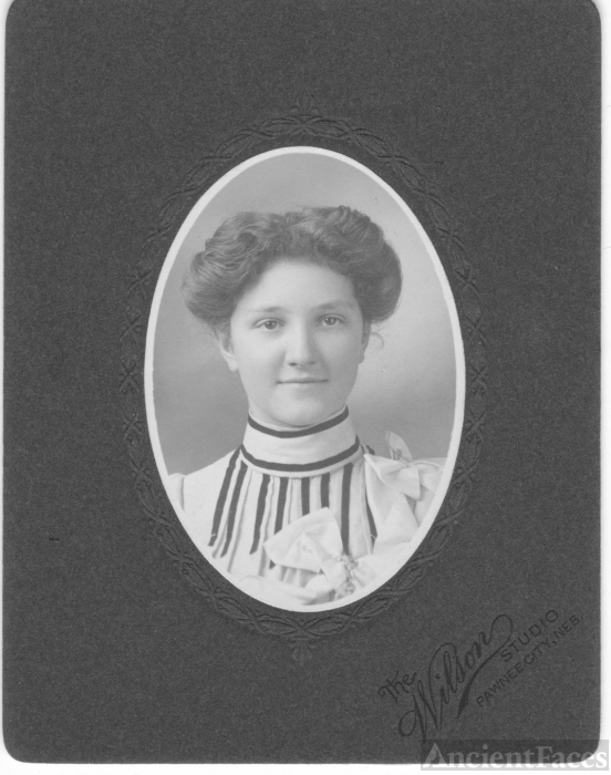 Etta (Thompson) Noel