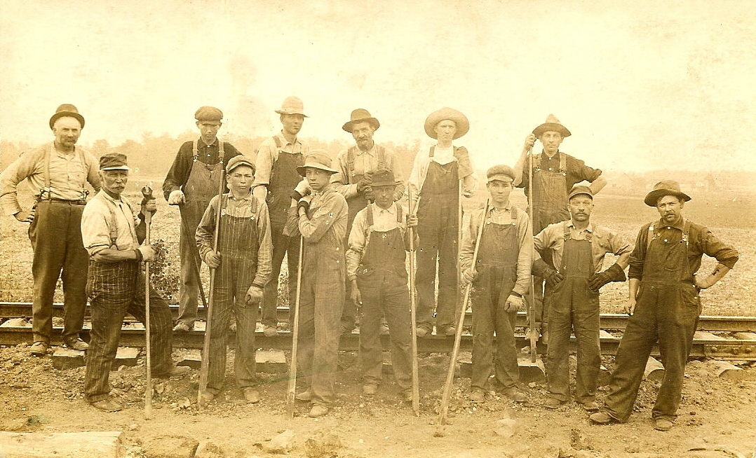Erie RR crew, IN 1913