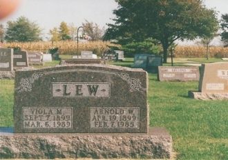 Arnold Lew & Viola Brickley gravestone