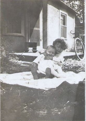 Ralph and Howard Niles