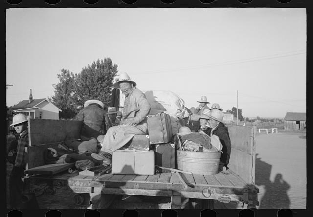 Nyssa, Oregon. FSA (Farm Security Administration) mobile...