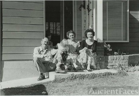 Valerie (Pliska) Lee Family