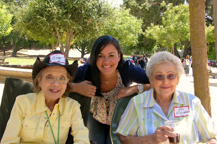 Teresa Vizcaino Rogalski, Beverly Vizcaino and Michelle Cassidy at the Vizcaino Family Reunion 2010