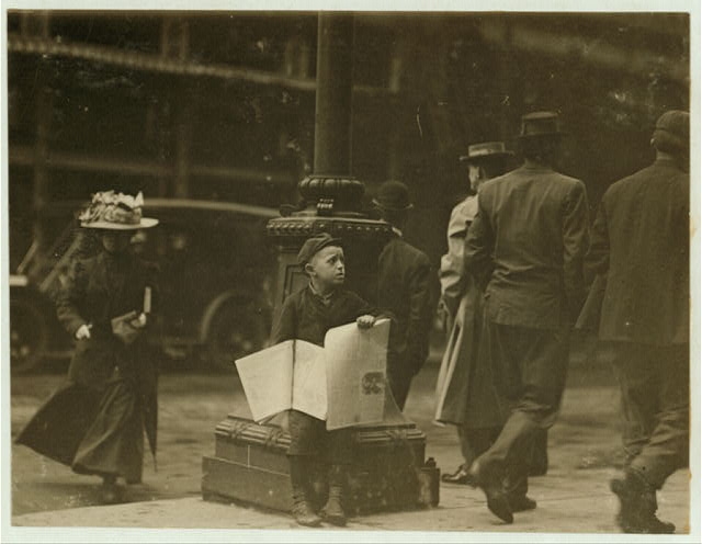 Small newsie down-town, Saturday P.M. May 7th, 1910....