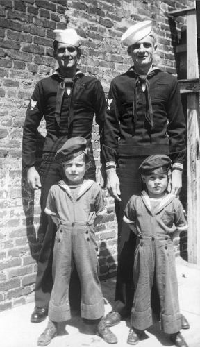 John Frampton & family, 1942