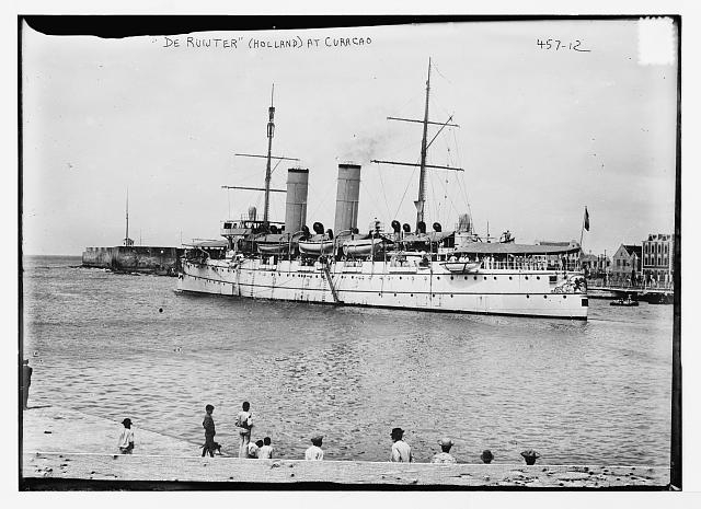 Ship "De Ruijter" of Holland docked at Curacao (12/5/08)...