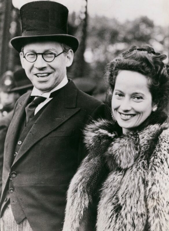 Alexander Korda with Merle Oberon.