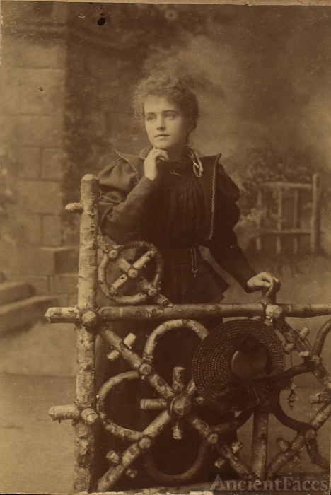 Leah Jones