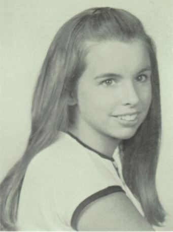 Janet E Yokopenic