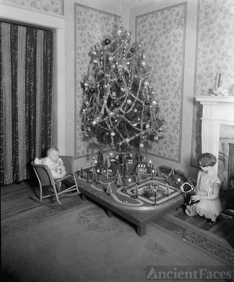 1920's Christmas tree