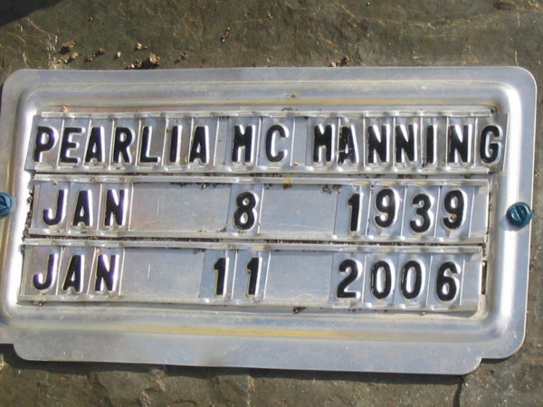 Perlia M Manning Gravesite