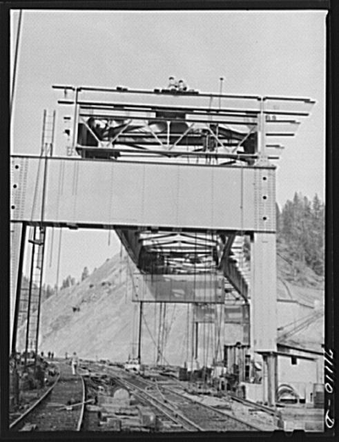 Pit River Bridge under construction. Shasta County,...