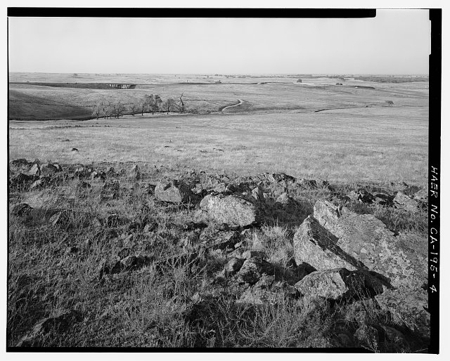 4. CONTEXTUAL VIEW OF DITCH OVERLOOKING THE GOULD RANCH...