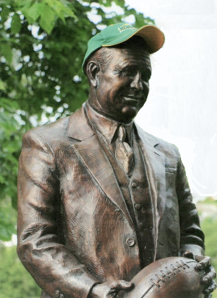 Knute Rockne Statue.