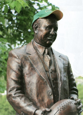 Knute Rockne Statue.