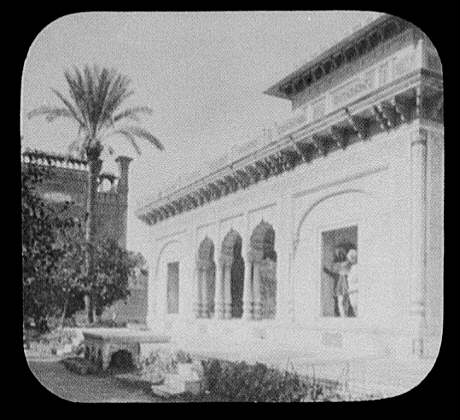 Lahore - the Barahdari in the Hazuri Bagh - white marble...