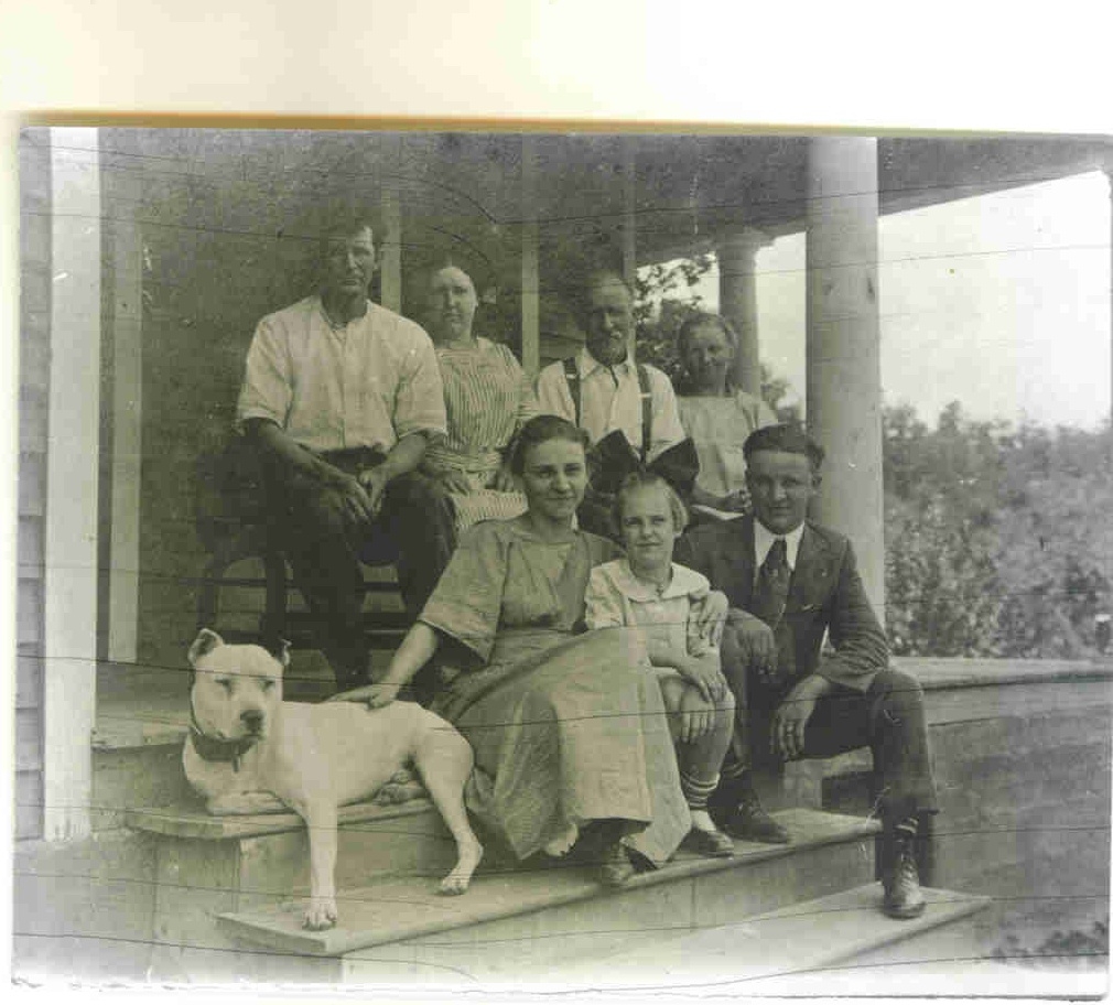 Leutzinger Family c1918
