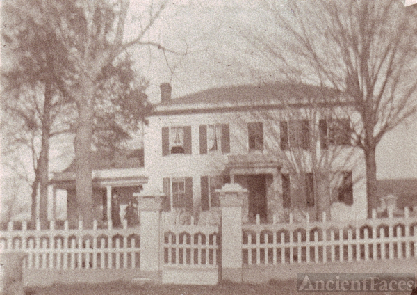 Amos Woodward farmhouse, Joy Prairie, Illinois