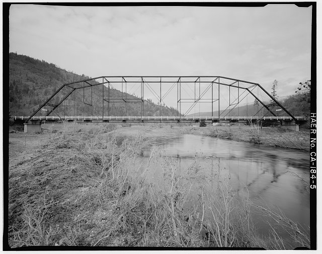 5. VIEW OF EAST ELEVATION FROM SOUTHERN BANK OF KLAMATH...