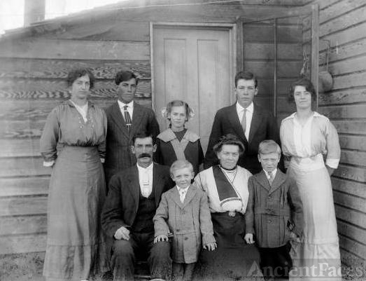 George William Huggins Family