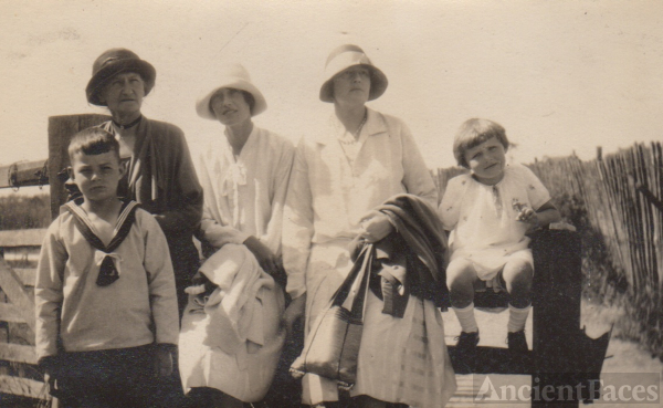 Rebecca Thacher (Clarke) Evans Family