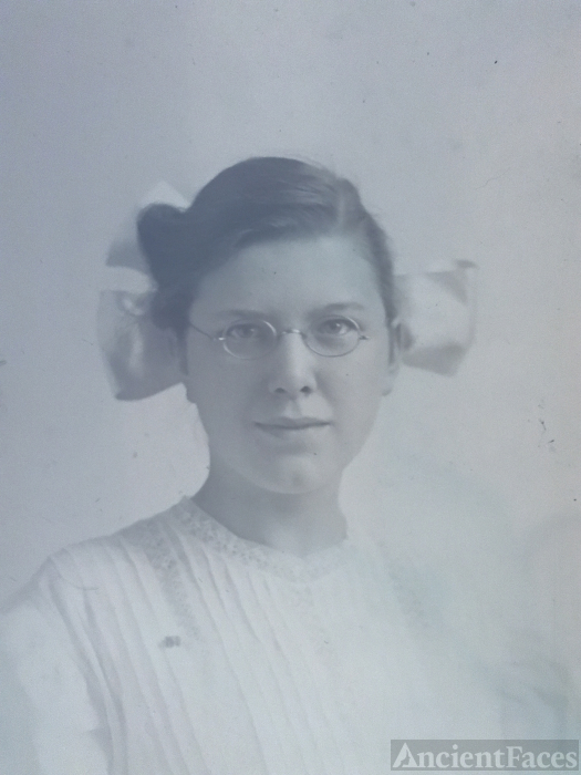 Unknown Woman - glasses