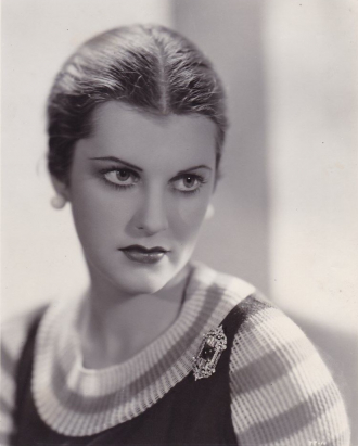 Veronica Cooper as a young actress "Sandra Shaw"