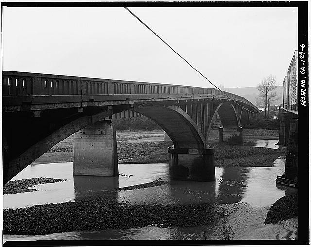 6. OBLIQUE VIEW OF UPSTREAM ELEVATION, LOOKING NORTH FROM...