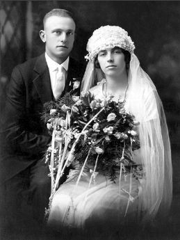 Mathias and Emma (Schmitz) Barthel, 1925 