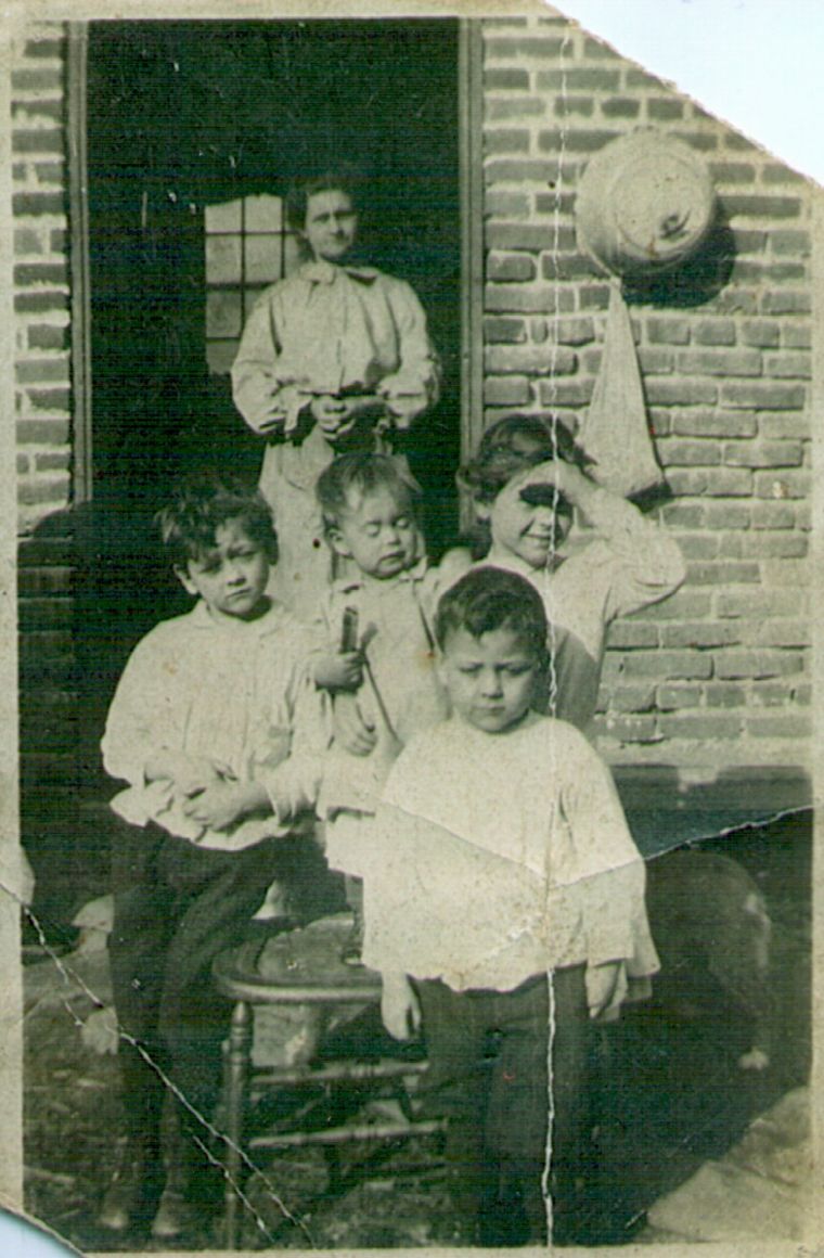 Effa Minerva Frank and Children