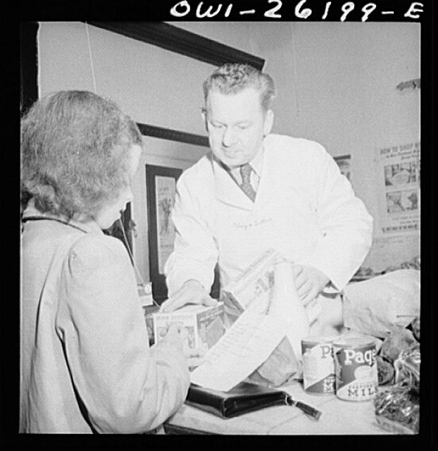 Buffalo, New York. Beverly Ann Grimm, eleven, leaving the...