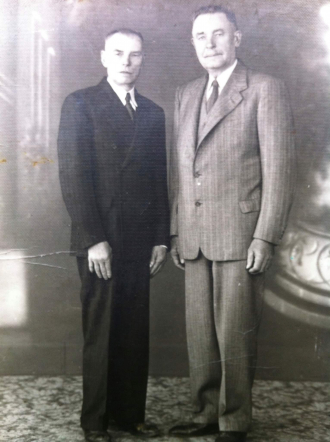 Иван Лозюк (John Lozuk)