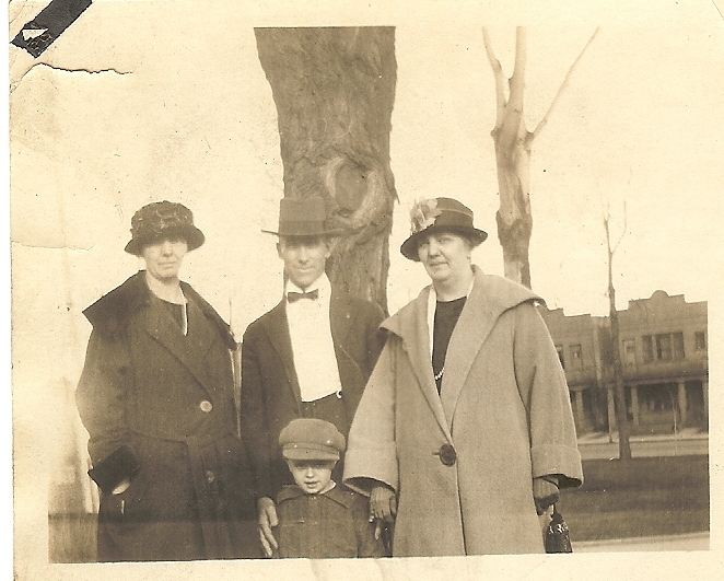 Bronston Family, 1925