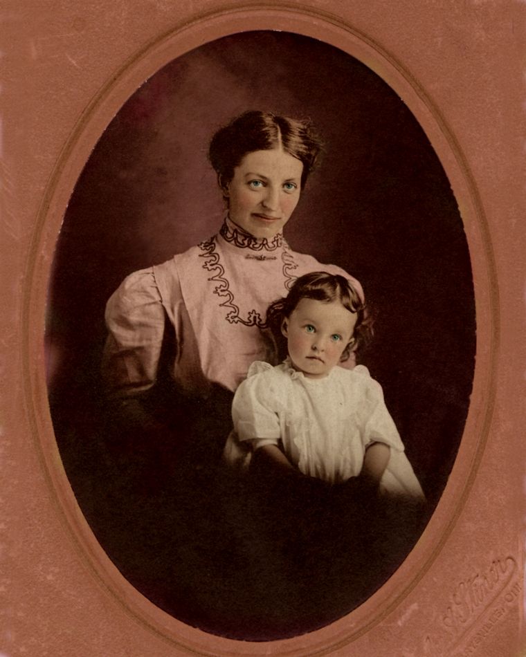 Effie nee Norris Baughman and daughter, Helen