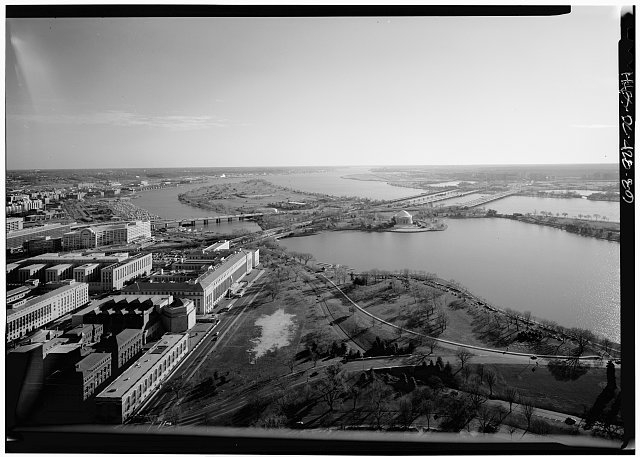View from observation level, looking south - Washington...