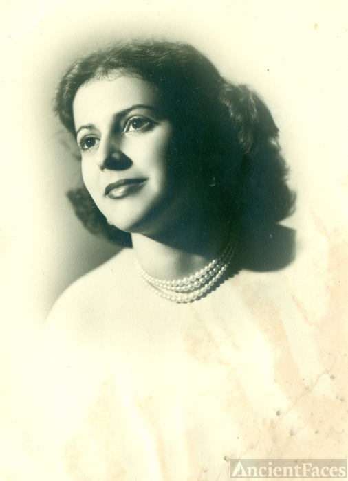 Beatriz Rogelia Irueta Guerra, Cuba