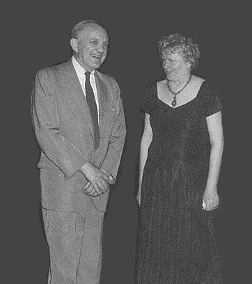 Peter Petrides, her husband.